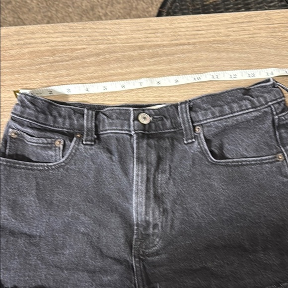Abercrombie & Fitch Charcoal High-Rise Shorts the mom short high‎ rise 28 / 6 - Picture 2 of 10